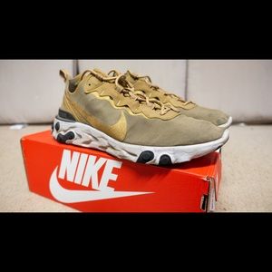 Nike React Element 55 Size 9